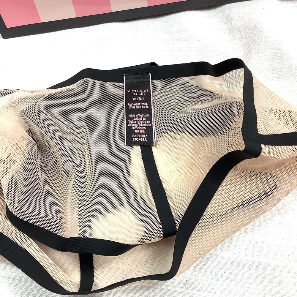 Victoria's Secret High-Waist V-String Panty - Picture 7 of 8